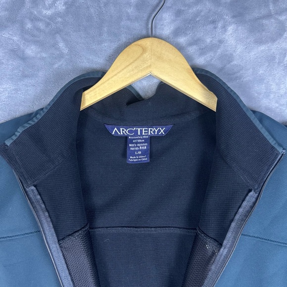 Arcteryx Epsilon AR Soft Shell Jacket Men’s Size Large Blue - Picture 5 of 13